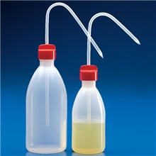 Needle spray wash bottle